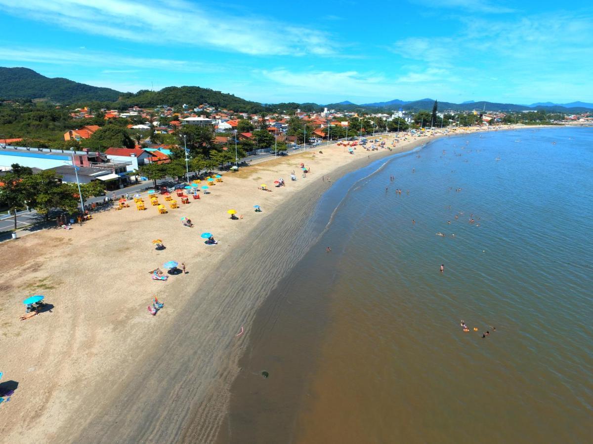 Apt 300 M Da Praia Proximo Ao Beto Carrero Piçarras Exterior foto